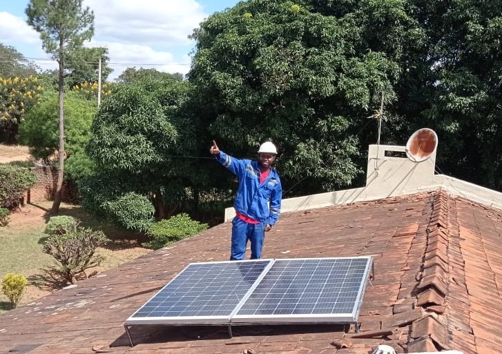 zasolar's tweet photo. Week in review:
Installation of 1kva system in Area 47. #Switch2solar
Cleaner Cooking Demonstration at Gateway Mall, Lilongwe
#Sustainableenergy #Cleanercooking
@MCHFaccelerator ๐ @UKaid
@USAIDAfrica @USAIDMalawi @USAID https://t.co/L9oTEEmc83