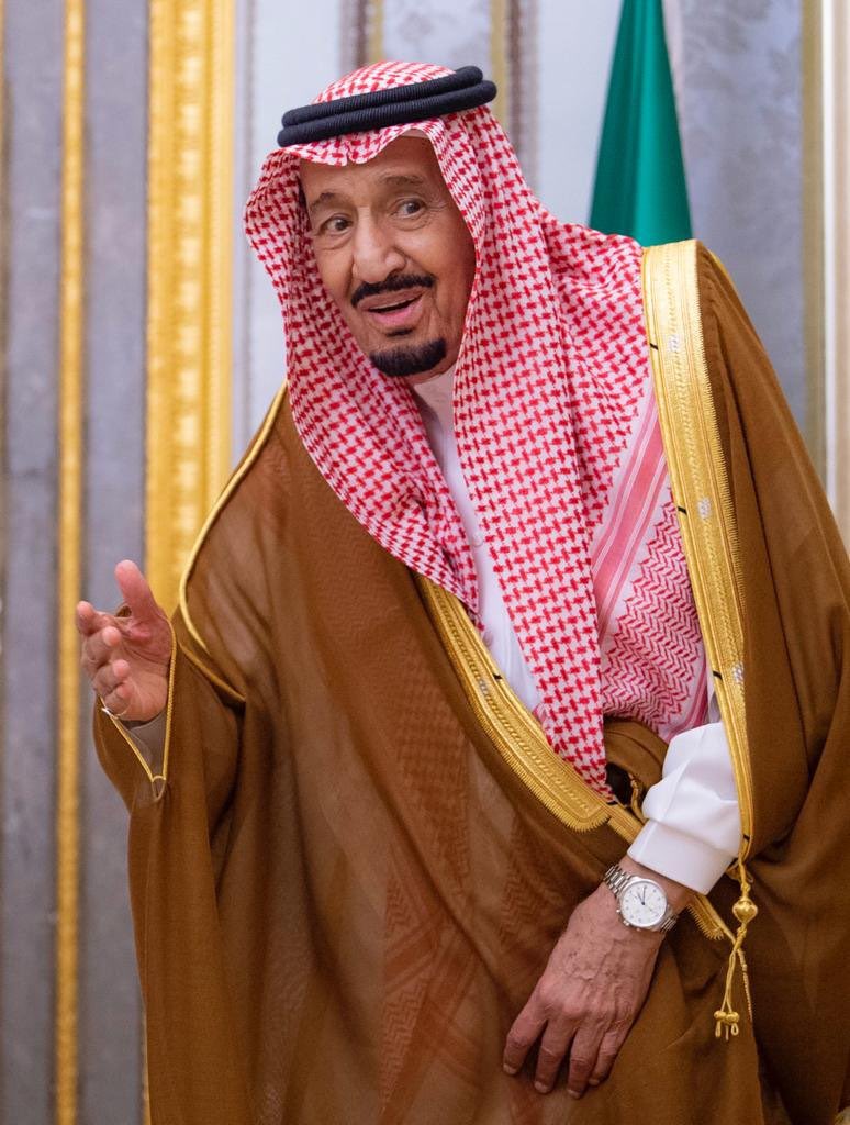 saudiatv's tweet photo. حفظ الله #خادم_الحرمين_الشريفين ومتعه بالصحة والعافية. #قناة_السعودية https://t.co/QhgPB7Jdhw