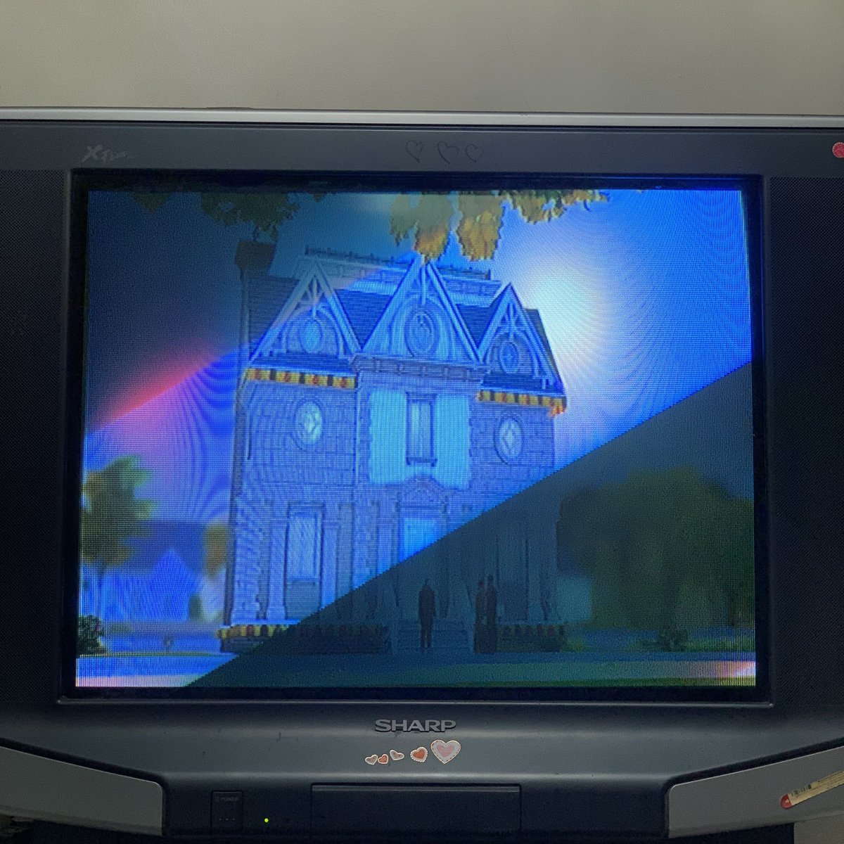 PTMontsims's tweet photo. I’m testing The Sims 4 in an old TV! https://t.co/atSrgK1M5X
