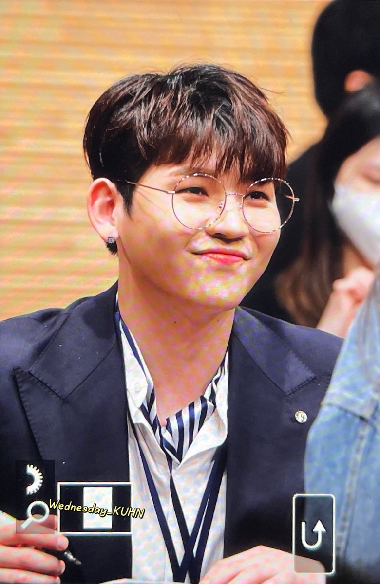 220508 대면

 #업텐션 #노수일 #쿤 #UP10TION #KUHN

<a href="/UP10TION/">업텐션(UP10TION)</a>