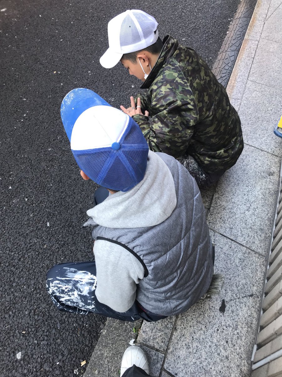 ma_kun1206's tweet photo. 今年のGW
よく飽きずに何年も一緒にいるなぁ

2人で話してる時のマジでマジで
誰にも理解されなさそうなくだらない話で爆笑してる時最高に楽しいよ🙄笑

最後の写真は多分20と19くらい🙄 https://t.co/7GyjsWtUPE