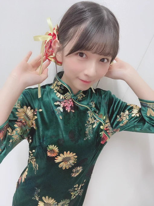 チャイナ明日の13時までです🐼
https://t.co/Kft6vDsaCV

いつもと変わらないメイクなのに
なんか雰囲気ちがう( ・∇・)!! 