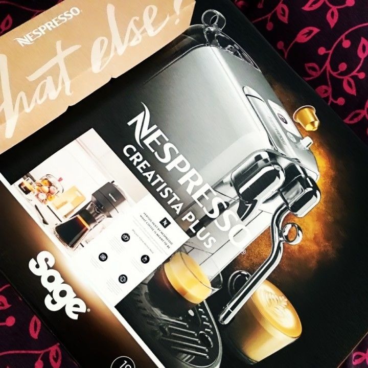 AlbinaPi's tweet photo. J'adore la nouvelle machine Nespresso Creatista Plus qui prépare les différents recettes de cafés au lait de haute qualité. https://t.co/f733dZ4raS https://t.co/0F0AtmFtuz