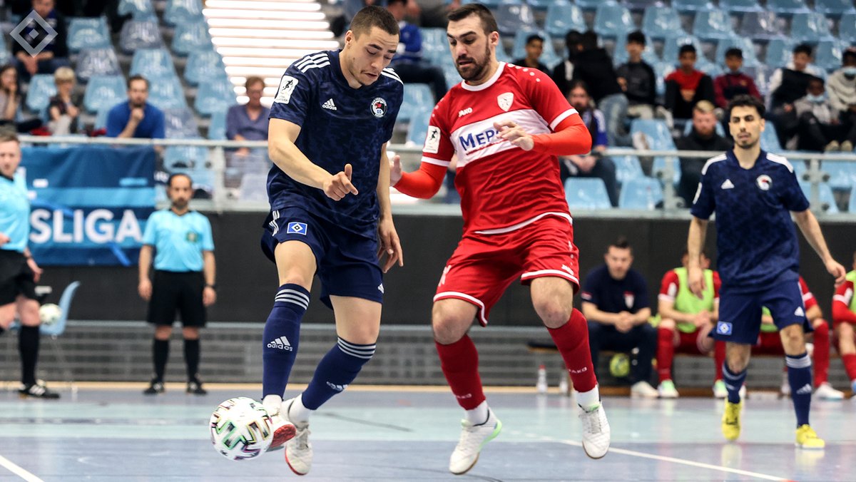 hsv_ev's tweet photo. 2:4-Niederlage im #Halbfinal-Hinspiel 🔷
Die #HSV-Panthers haben gestern in der heimischen Arena gegen den Stuttgarter Futsal Club verloren und gehen mit einem Zwei-Tore-Rückstand ins Rückspiel 🆚 Hier geht's zum Spielbericht ➡ https://t.co/hKTrTGK8rq 📲
#nurderHSV
___
📸 TH https://t.co/Jlv68UsXsg