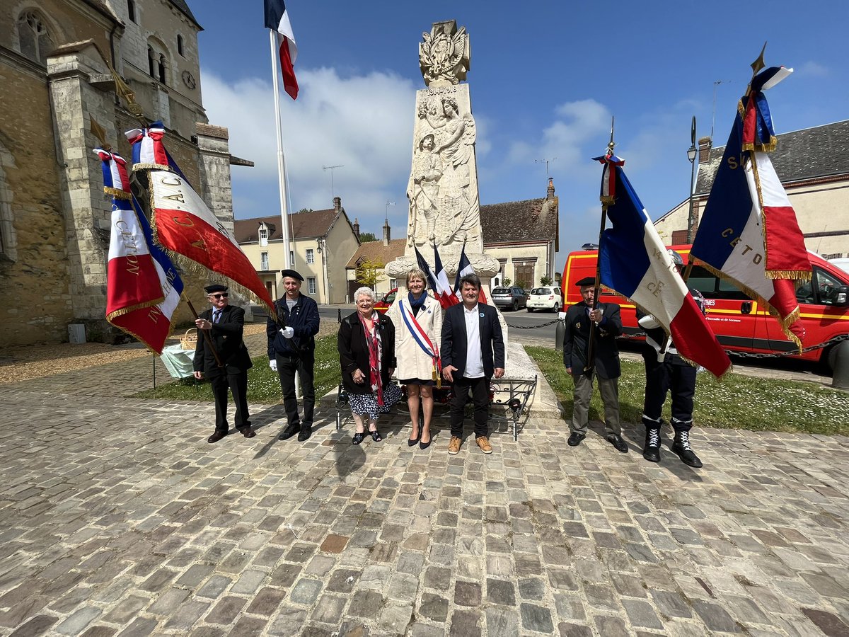 VeroLouwagie's tweet photo. #orne #Ceton 77ieme anniversaire de la liberté et de la lutte contre le fascisme. #devoirdememoire #8mai1945 #8mai2022 . A Ceton https://t.co/meDTq8sqE4