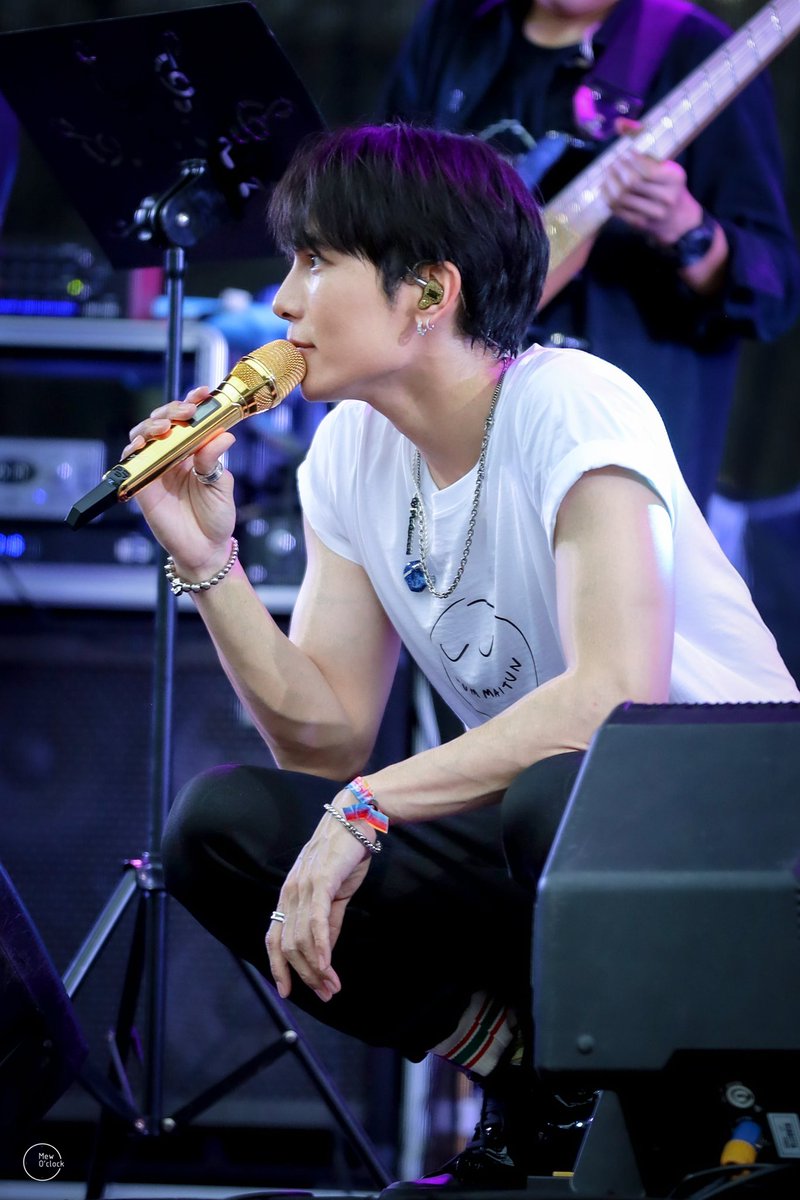 MewOclock's tweet photo. Cute to da maxxxx 😚

@MSuppasit 
 #แคท8xมิว https://t.co/aHodlTih1I