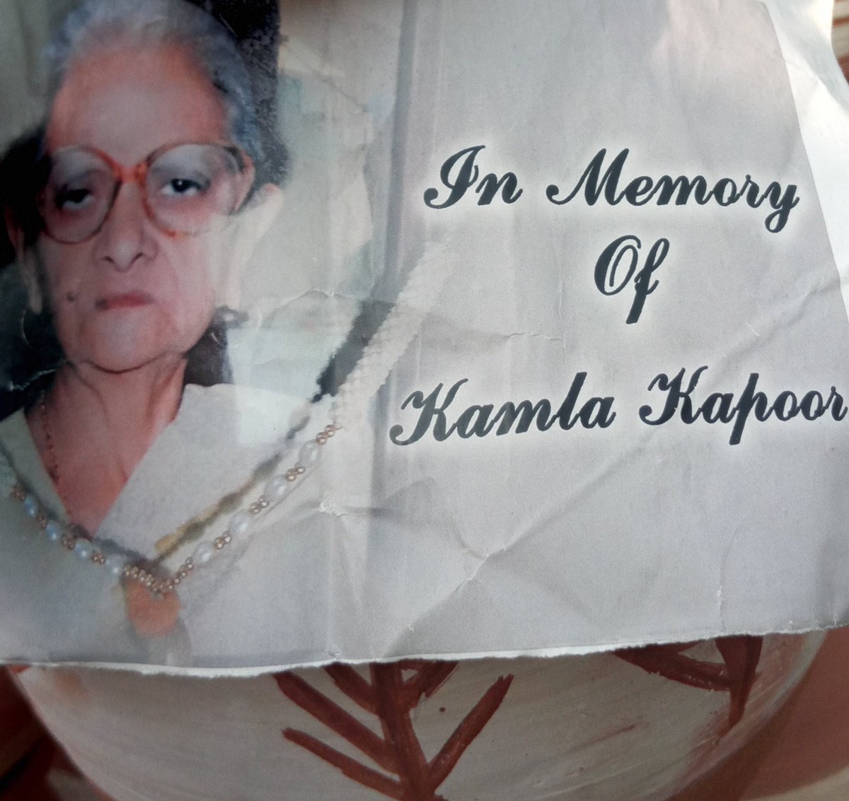 sunilkapoor8's tweet photo. @anandmahindra Missing you everyday!! But I always feel that you &amp; your blessings are with me all d time.

Small gesture in #Mothers memory,kept #Matkas on few locations so that poor can drink #Cold water. #MothersDay 👏 https://t.co/o0737rtCV4