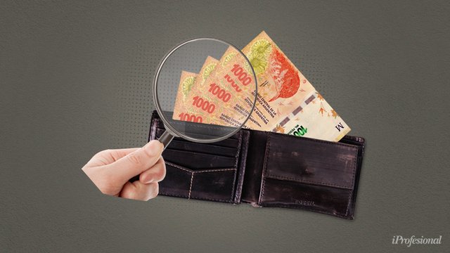iProfesional's tweet photo. [AHORA] Sueldos versus inflación: qué pasará con la pulseada que más preocupa a los argentinos https://t.co/PtsefuJtz2 https://t.co/JbIEhUMv5g