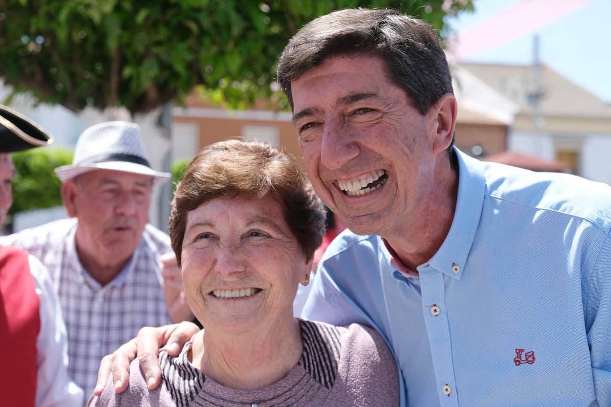 Hace cuatro años #Andalucía era noticia por la corrupción. Hoy lo es por liderar el empleo y el crecimiento económico en España.

Cualquier opción que no sea este gobierno con <a href="/Cs_Andalucia/">Ciudadanos Andalucía</a> va a ser un gobierno peor. Los andaluces merecen lo mejor.

El cambio debe continuar. #19J