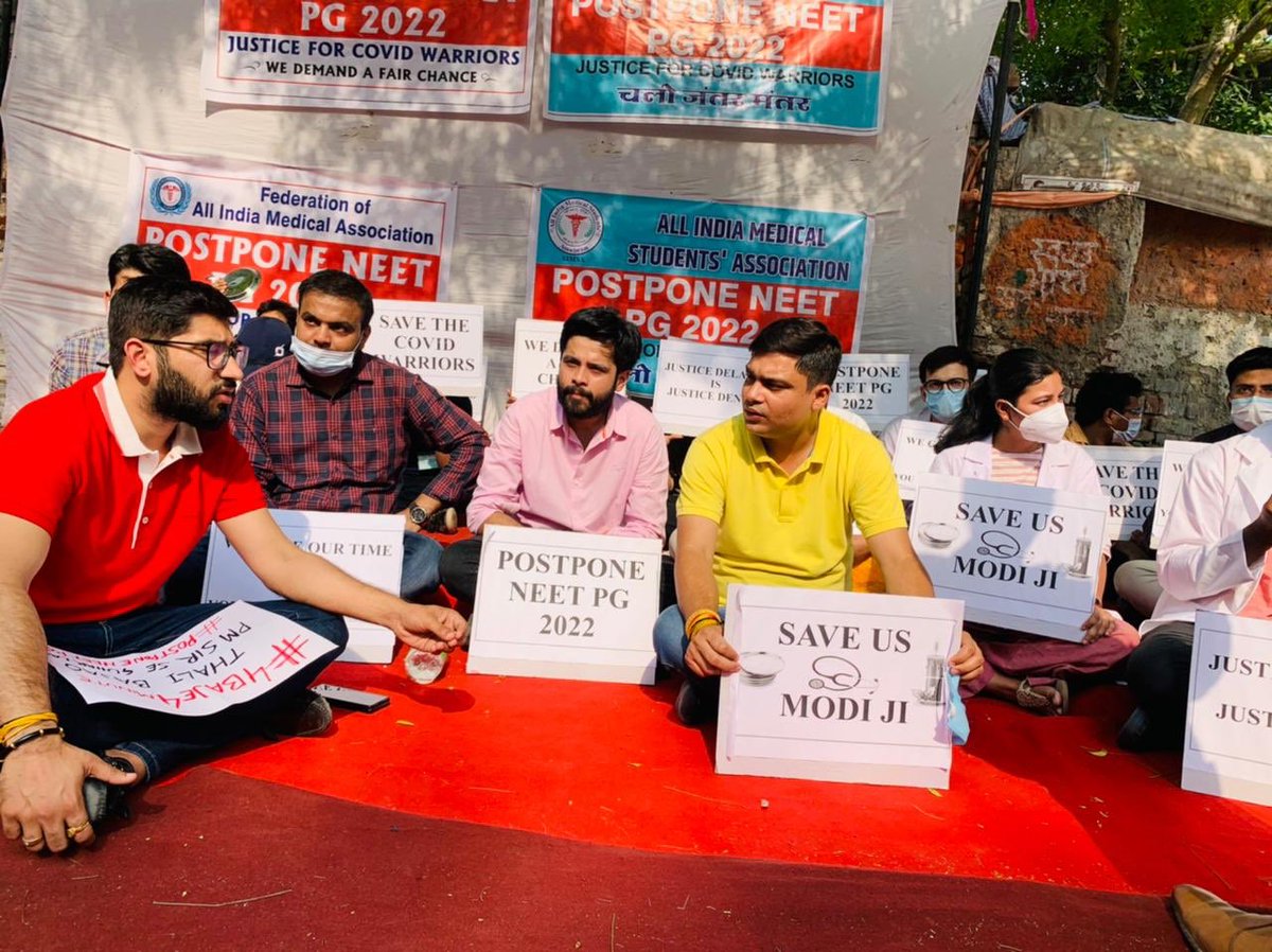 nsui's tweet photo. NSUI National Secretary @GaurNsui and Delhi NSUI President @Kunalsehrawat8 joined the protest of #NEETPG2022 aspirants at jantar mantar, New Delhi and supported their demand of #NEETPG2022DEFERMENNT https://t.co/N6kd5ACRhy