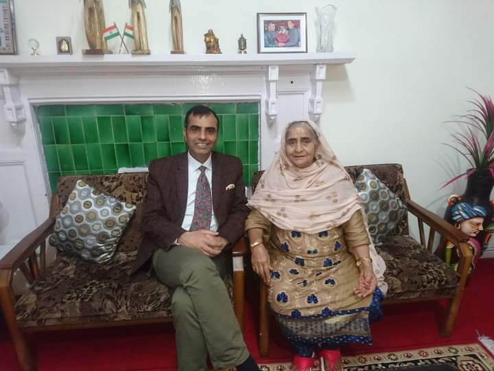 soodbrijesh9's tweet image. When no body is listening to at Home..means it&apos;s mother ..Happy Mother&apos;s Day