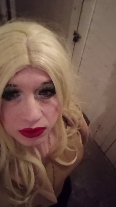 Yesterday, i went for a little Walk.  #sissy https://t.co/mVvK5kJ4I1<a href="/tag/sissy"class="tags">#sissy</a>