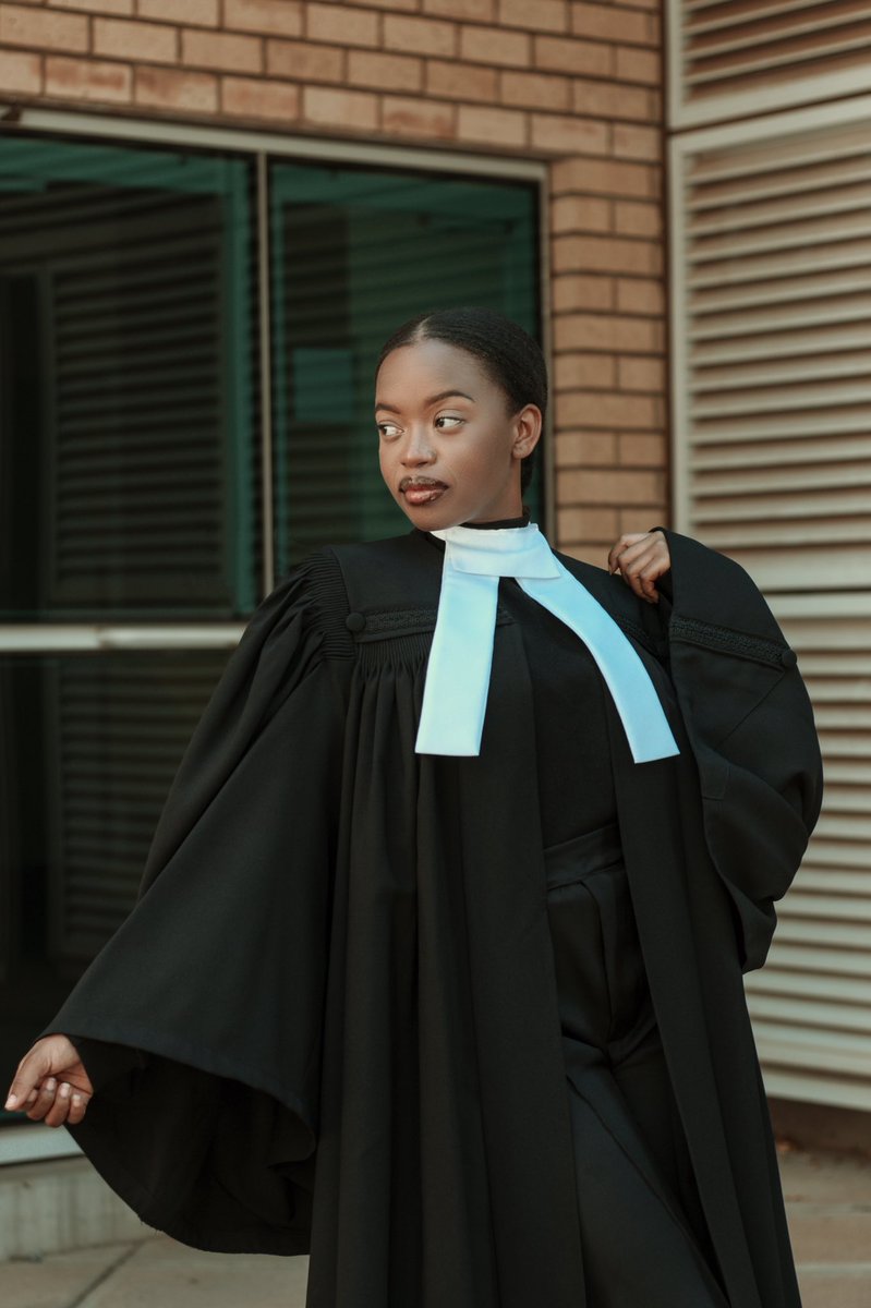 miss_edibles's tweet image. Had my first moot the other day.⚖️
📷: @ThutoSethaiso