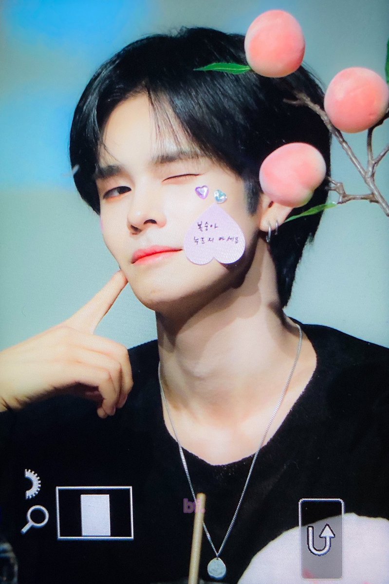 220508 복숭아가될수도있는거임? 세림이도?🍑 #크래비티 #CRAVITY #세림 #SERIM