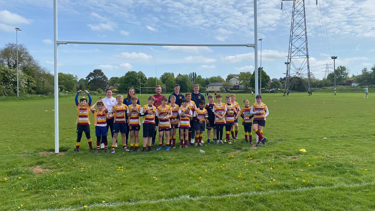 MiniRufc's tweet photo. A fantastic way to end a superb season. A huge thank you to @SandalBeasts and @sandalrufc for providing the players for the presentation #upthedal #smilingchildren https://t.co/ntPuLIpbPb
