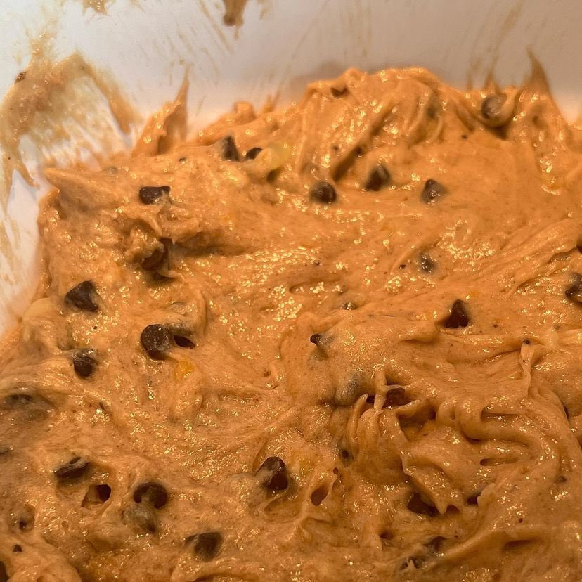 altvalorasoo's tweet photo. Krystal’s instagram update🧡
“banana chocolate chip muffins🍌🍫🧁
for parents day👨‍👩‍👧‍👧”

https://t.co/eC4yRfOCNg https://t.co/LmMNhonNYq