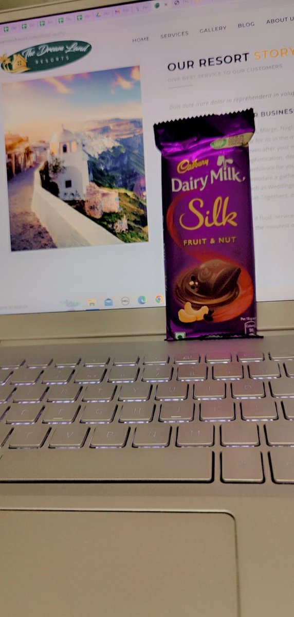 sakshivanii's tweet photo. Mother's Day gift from brother.

After asking why giving it to me he said "Tu bhi to kabhi kabhi meri maa ban jati hai"

Confused, Whether take it as a compliment or taunt🤔

#MothersDay #siblingsfun https://t.co/4wK2j7fFIx