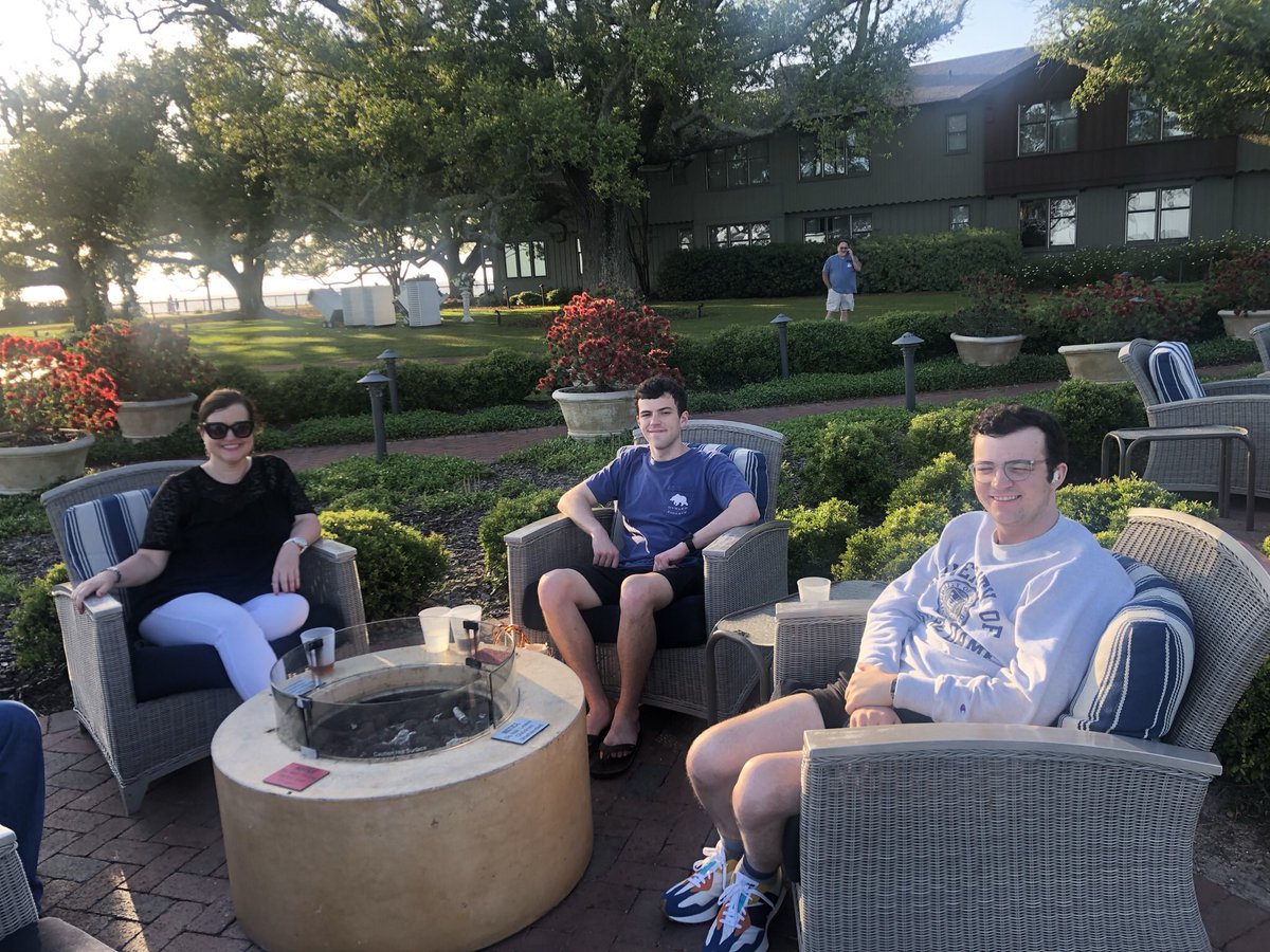 PaigeDannelley's tweet photo. All the reasons I’m thankful for #MothersDay! Mudger is the best (unless you’re in the car with her 😉). AND - my guys have always made my job easy.  They make me smile extra. 🤍🤍🤍#MainMen #DarlingThings #SoGrateful 🌸🌺🌼 https://t.co/nkoFANhLr0