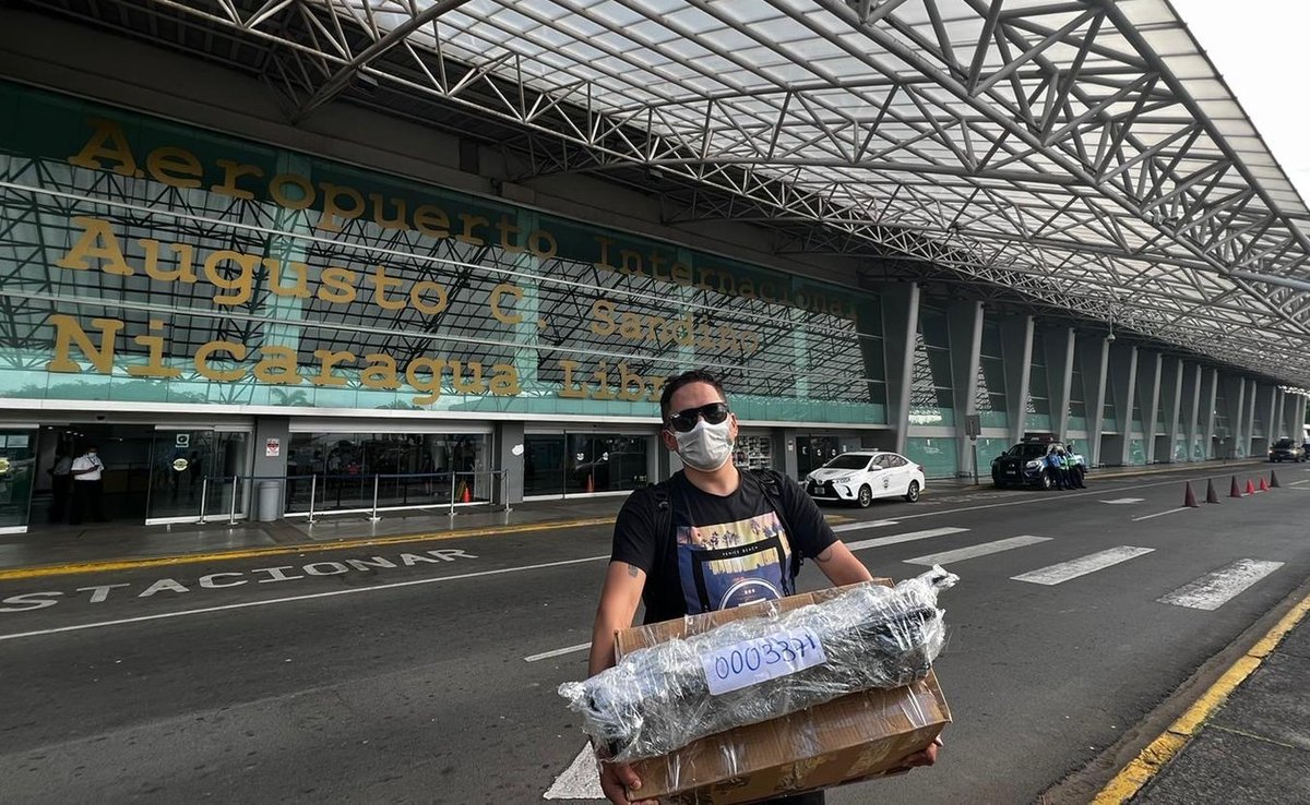 CritProductions's tweet photo. Spotlight's team landed in Managua, now the fun begins!
#nicaragua #fieldwork #juniormining #spotlightmining #filming #filmcrew #mangua #adventure https://t.co/ReDiDc5DLA