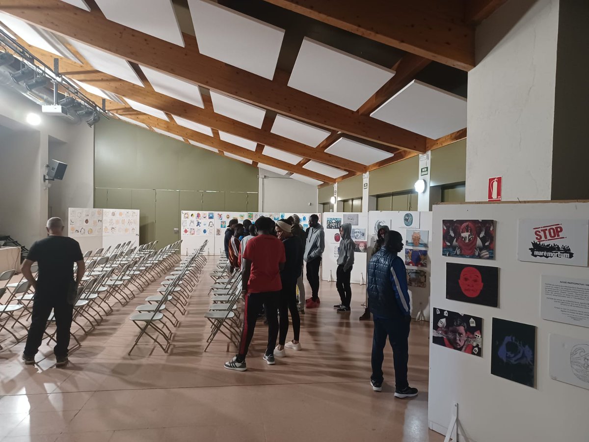 stopmaremortum's tweet photo. Gràcies a tothom que ha fet possible aquesta setmana Pel #DretaMigrar i #AcollidaDigna: al grup Djilandiang, Escola Rocalba, l'Ajuntament St Feliu de Pallerols @Pallerolstuit i els joves de Mas Coll de Dalt👏🎶. Seguim!! 💪
#Medfaces #RostresdelaMediterrània #ViesLegalsiSegures https://t.co/Oi1qmJomwI