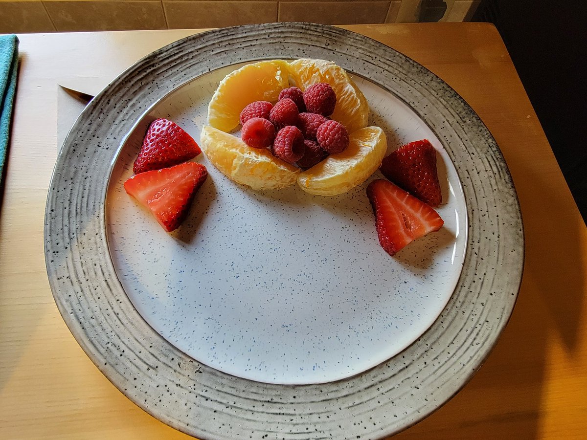 Making Mothers Day breakfast and I asked my son to cut up some fruit and plate it. I he's been watching too much Gordon Ramsay https://t.co/KPQrzPVZfn
