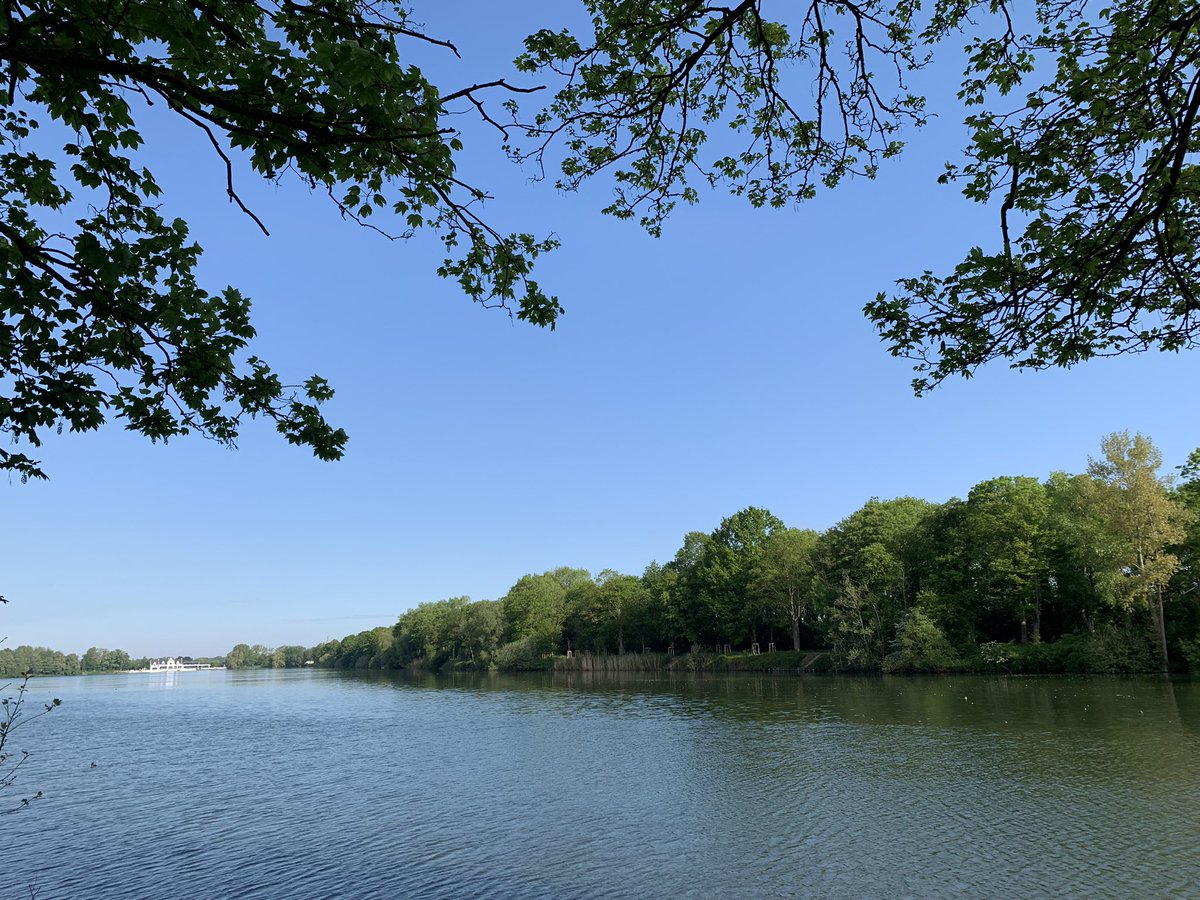 NicoClaeys's tweet photo. Mooi begin van de dag in Ieper om 9u20 #vrtweer https://t.co/adU63eruI6