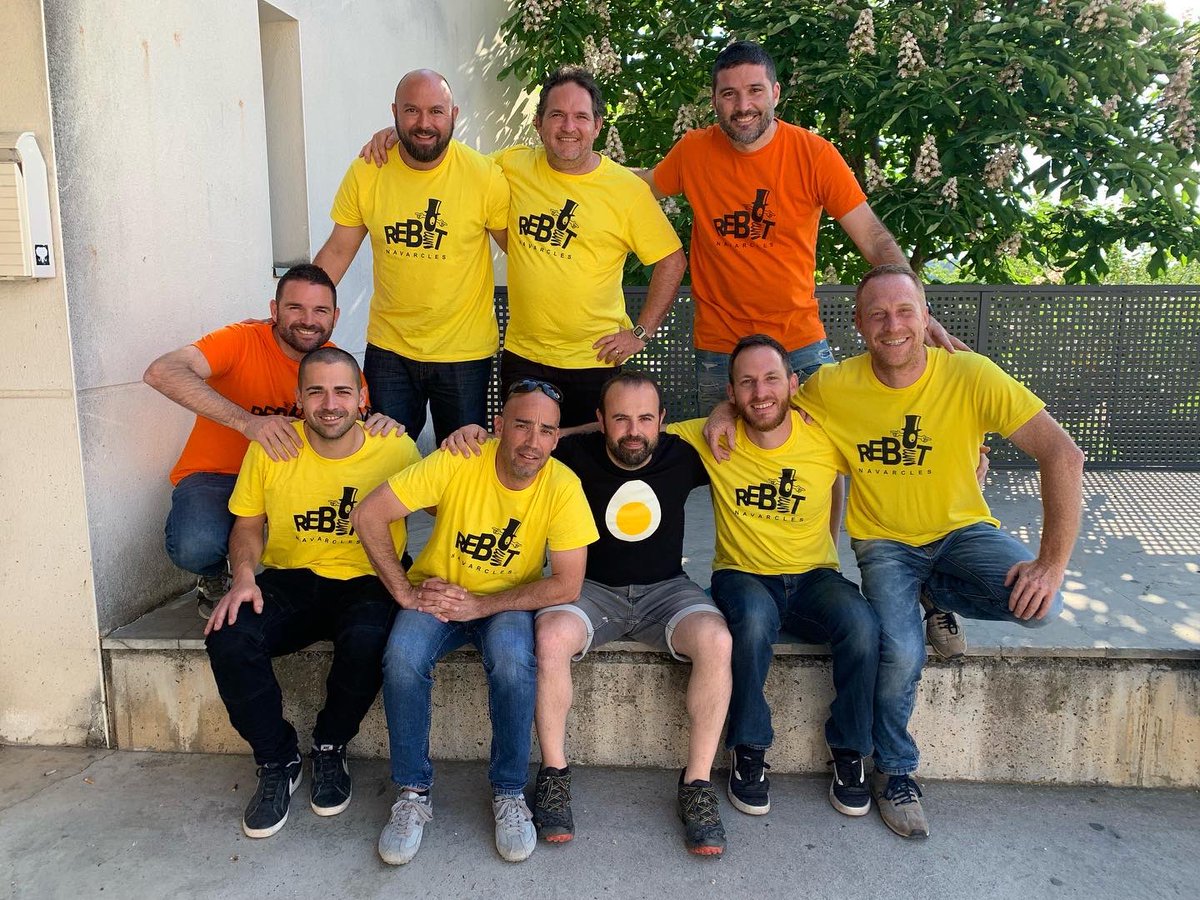 rebotnavarcles's tweet photo. EXITÀS!!! QUIN GOIG veure el teatre de Navarcles ple a vessar i gaudint d’aquesta manera d’una “bèstia” dalt de l’escenari com és en @enpeyu ! MOLTÍSSIMES GRÀCIES A TOTHOM per confiar una vegada més en nosaltres. Hi crèiem molt i vosaltres ho heu fet possible! https://t.co/23u3e44DAm