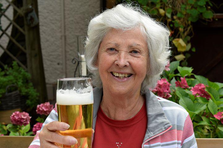 derbVan's tweet photo. Heute muss Mama sich um nichts kümmern. Auf in die @BDEckkneipe.
#Muttertag2022 https://t.co/pExbSd4n0Y