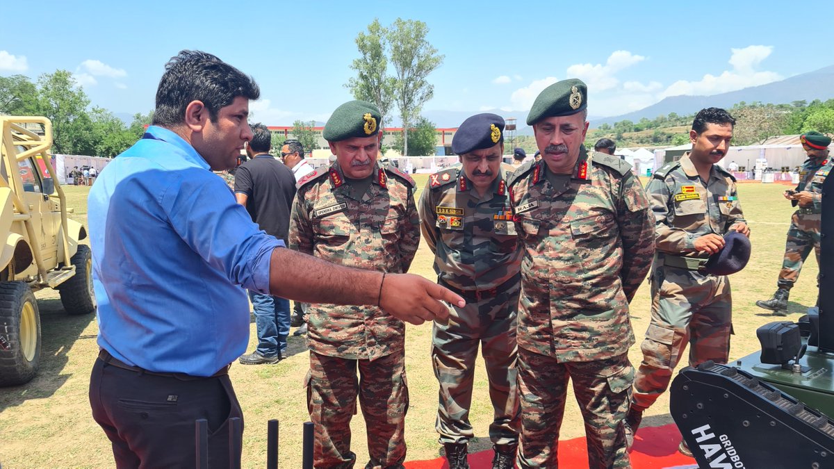 Gridbots's tweet photo. Vice Chief of Indian Army [BS Raju] , Lt. General Upendra Dwivedi and Major General KV Jauhar visited Gridbots booth and appreciated the products and technologies to pave the way forward.
  
 #gridbots #indianarmy #northtech2022  #defenserobots #acv #ugv #futureofwar https://t.co/b34cFcYT5r