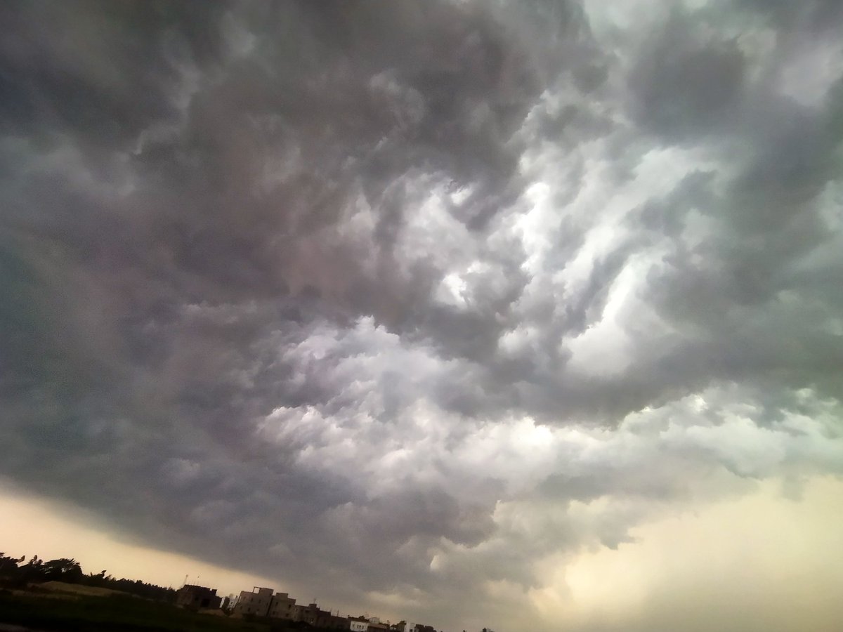 jeebanjena's tweet photo. ⚡ Thunderstorm https://t.co/Kw2tyk3w91