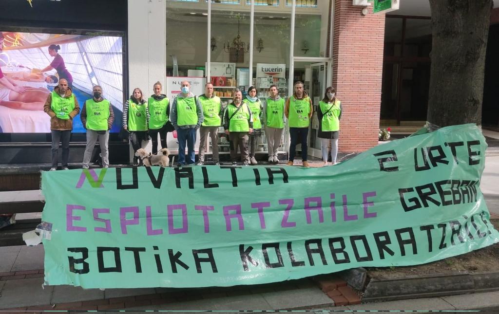 NovaltiaGreban's tweet photo. Día 1022 en huelga POR UNAS CONDICIONES DIGNAS DE TRABAJO!! @Novaltia sancionada con +150.000 euros por VULNERAR EL DERECHO DE HUELGA!!! Devolved las ayudas recibidas!! @IdoiaMendia toma nota, está cooperativa solo genera pobreza!!! NO OS LO VAMOS A PERMITIR!! #NovaltiaBorrokan https://t.co/Xlh1bJlA44