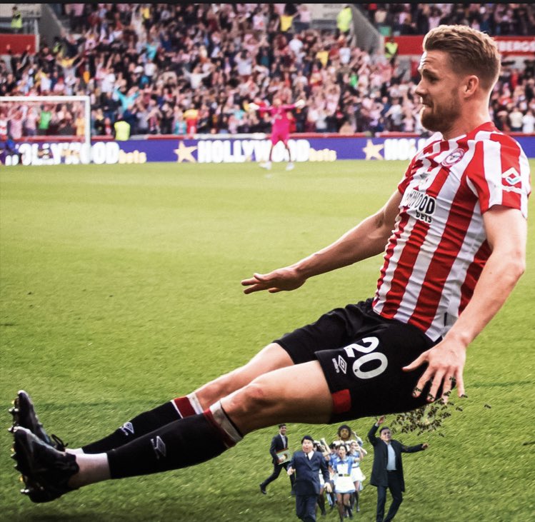 LuisAdrianoUK's tweet photo. @LordLouCan @Beesotted OK. Really quick #coldwarbees called…
KRIS CRUSHES SAINTS
#BRESOU #BrentfordFC #COYB 🐝 https://t.co/7kRnPS6j4y