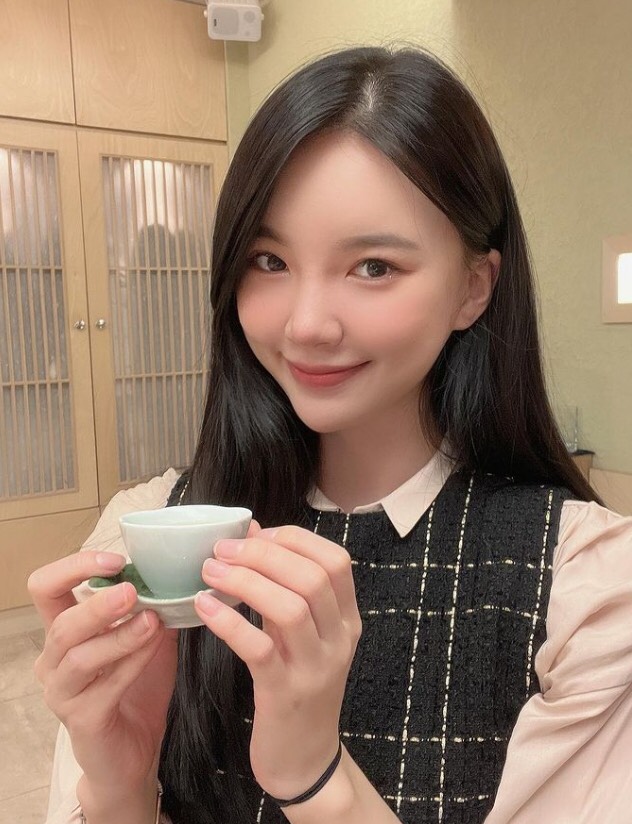 anna12184355's tweet photo. A cup of oriental tea brings an afternoon of relaxation, just to start a new week https://t.co/QzFWeKUUdG