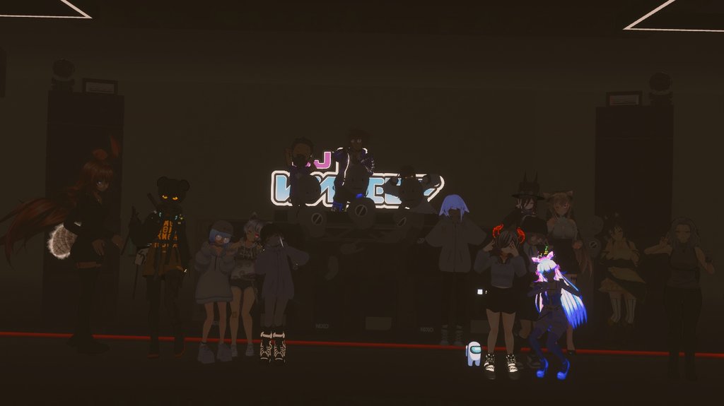 InvaderYukiVRC's tweet photo. 昨日のGOODHOP!!
JentagawaさんのDJめちゃくちゃ良かった…
#GOODHOP https://t.co/MXy8ucWYqU