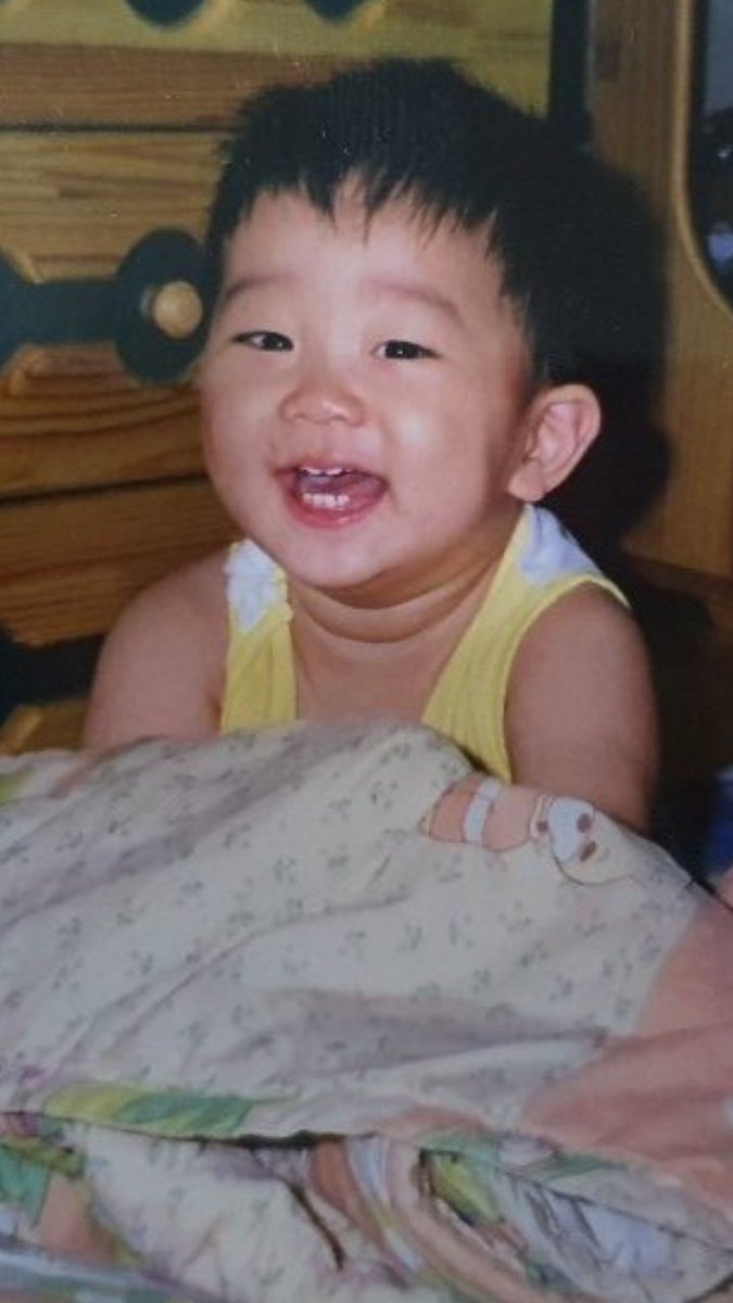 joobeom3355's tweet photo. HAPPY MOTHER'S DAY TO HONG EOMMA WHO GAVE BIRTH AND TAKE CARE OF THIS CUTE LITTLE FOX SINCE 1999 💖

#JOOCHAN #홍주찬 #주찬 #GoldenChild #골든차일드 https://t.co/Fth7390EGi