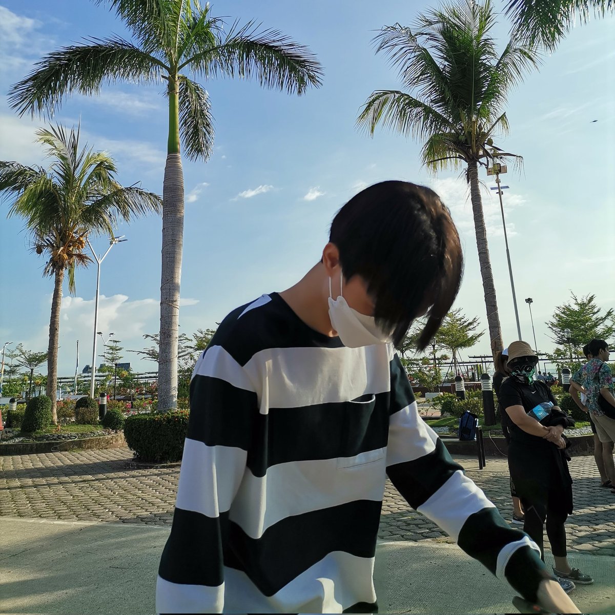 jvxioo's tweet photo. blue jays! 

#ENSD #ENGENESelcaDay #ENHYPEN_JAY @ENHYPEN_members https://t.co/4r4ZsZSkYe