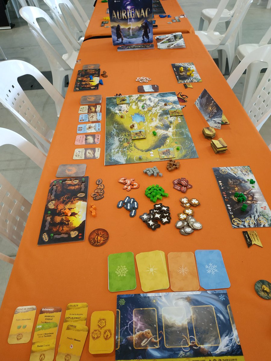 MeepleStratego's tweet image. Mise en place jour 3 à @AlchimieDuJeu--&amp;gt; ok
On teste les dernières variantes de #boussanga (qui fonctionnent bien) et toujours des test de #aurignac et #controlglobal ainsi que tous les déjà sortis.
#j2s #jeuxdesociete #ludique #boardgame #jds