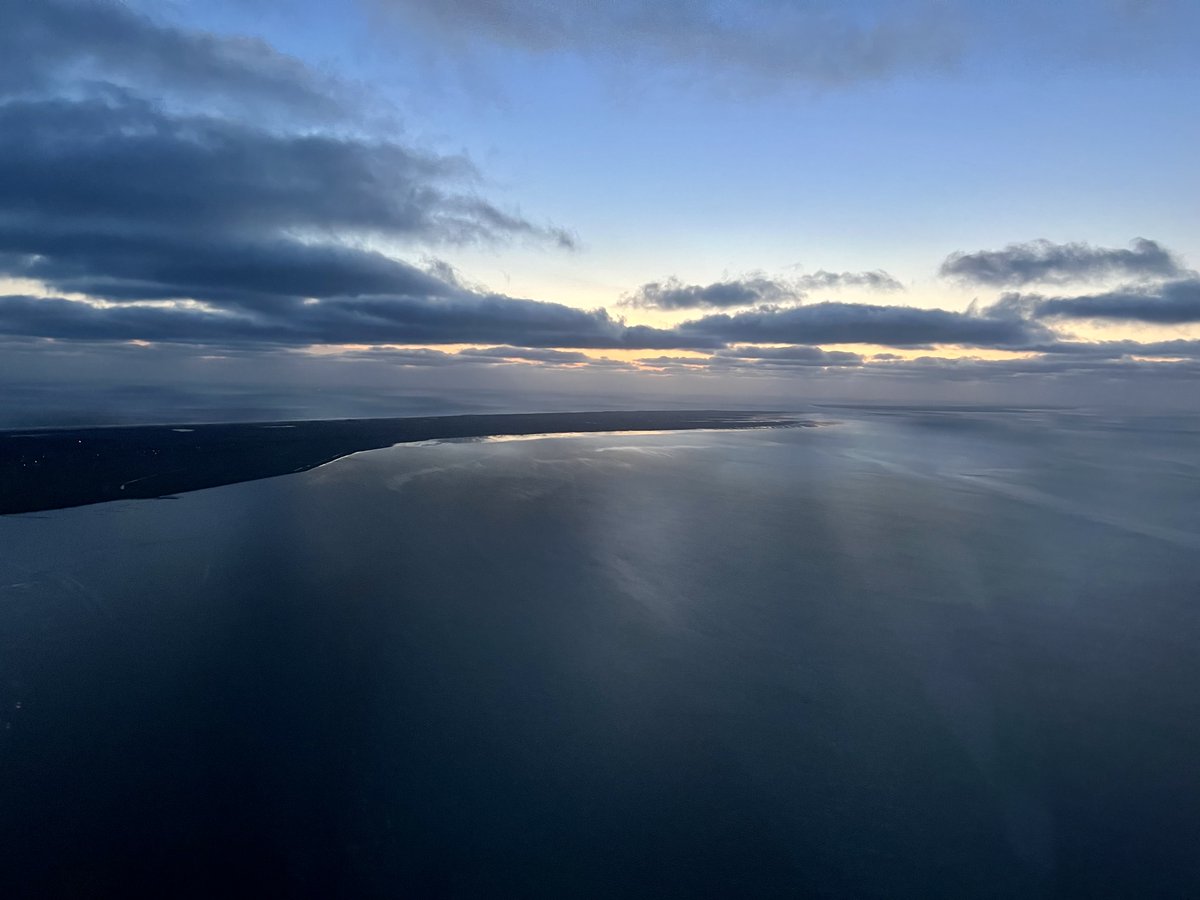 Een vroege, maar mooie start van de dag boven de #Waddenzee. #Medic01 #ambulancehelikopter #werelderfgoed