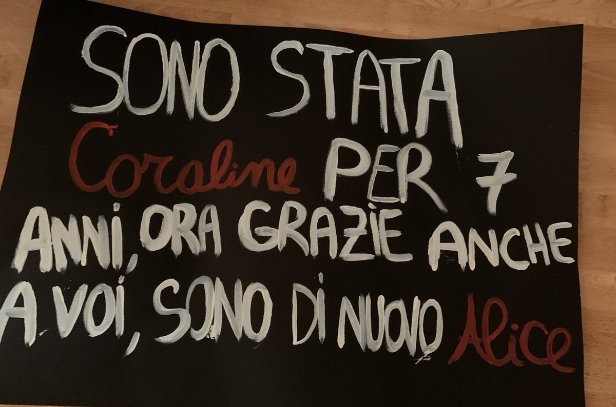 brvkenalec's tweet photo. ⚠️MANESKIN’s FANS⚠️

Mi chiamo Alice, soffro di anoressia nervosa dal 2015. Sono tutt’ora ricoverata in una struttura ma il 23 giugno uscirò in permesso per andare al concerto dei maneskin, che mi hanno aiutata tanto. Avrò il pit gold, tenterò la prima fila, ma non so se- https://t.co/hePWvGhwbN