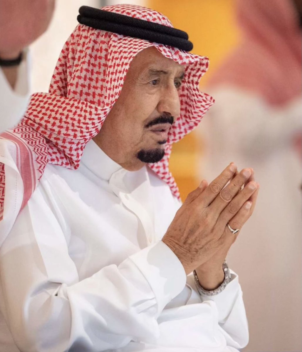 الله يجمع لك بين الآجر والعافية وطول العمر #سلامتك_يابو_فهد 
#الملك_سلمان_بن_عبدالعزيز