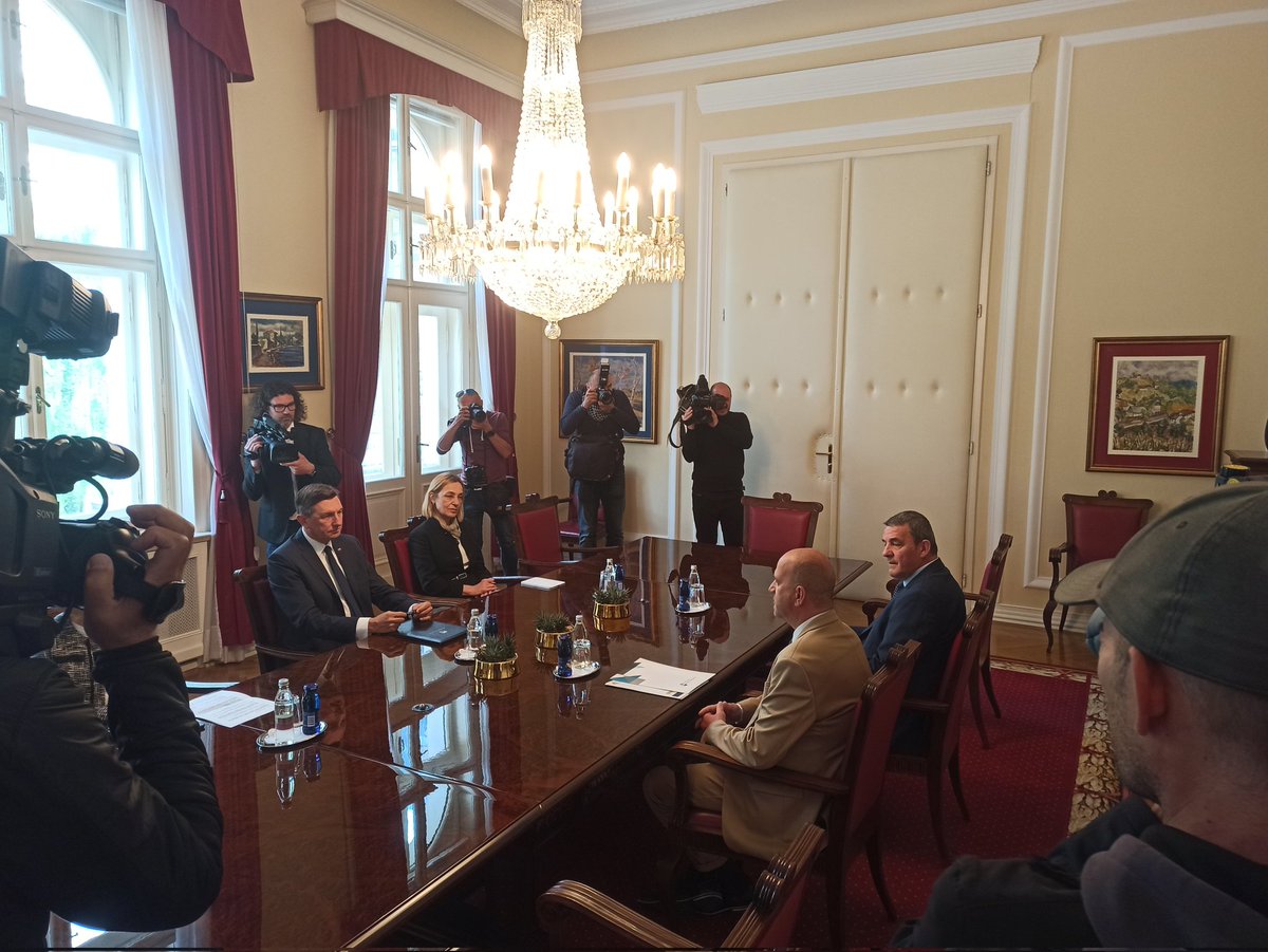 Pahor od DVK prejel uradni izid volitev. @InfoTVSLO