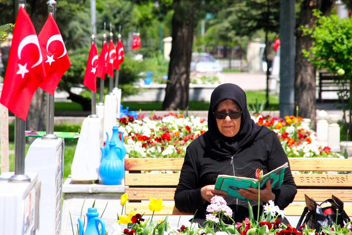 teroretavizyok_'s tweet photo. En çok da sizin #AnnelerGünü'nüz kutlu olsun.. https://t.co/dBkpvAyYZL