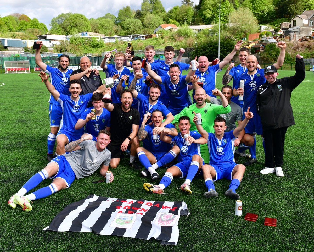 dorward_nick's tweet photo. Four photos that sum up yesterday's promotion-winning game at Penydarren. JD Cymru South next season!@PontardaweTown @GlastoGazPonty @PennyDorward @TimGeorgievsky @JoshDorward11 @craigbunji23 @tyleraylward4 @TommGrey @GJDTaylor https://t.co/ZZqdkqfvjf