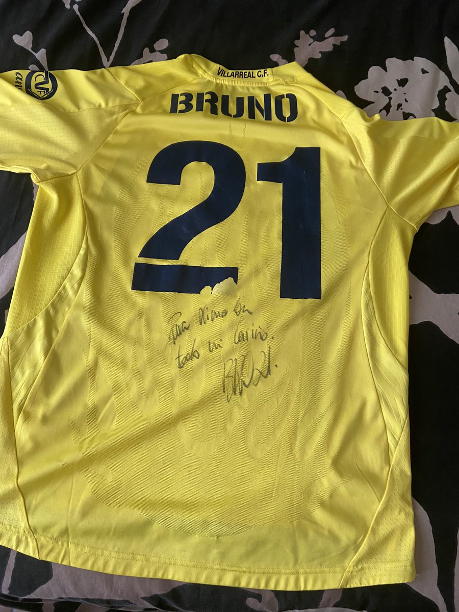 XimoVR's tweet photo. Gràcies Bruno!! #eternocapi @APVillarrealCF @VillarrealCF https://t.co/0rho82qHsl