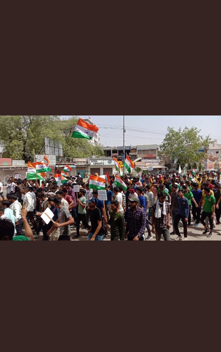 Heyraokapil's tweet photo. Airforce result do 
Navy vacancy do 
Army cee ka exam krao or rally do 
 #JusticeForDefenceStudents
#JUSTICEFORUPLEKHPALSTUDENTS https://t.co/hOvOtAgAlc