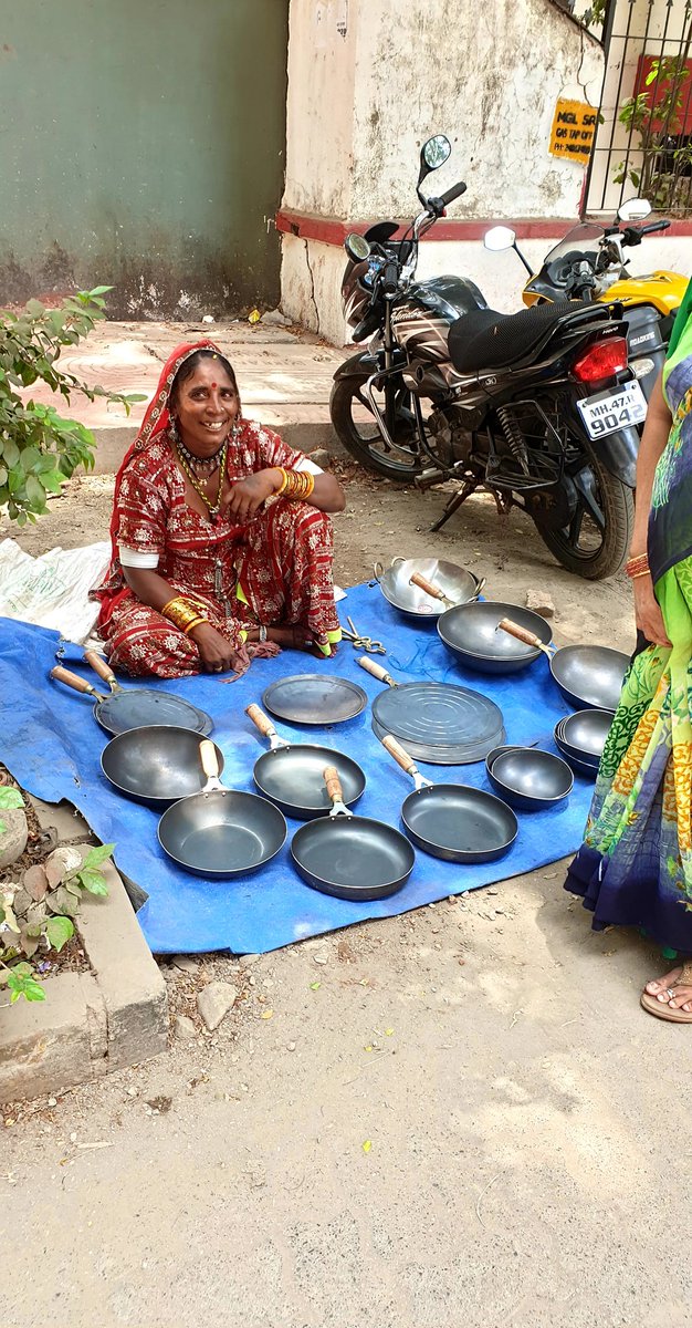 <a href="/mybmcWardRN/">Ward RN BMC</a> look at the smile on her face. The entire system is behind these illegal hawkers they have started capturing our streets too. At Ajramarji marg, Navagaon, Dahisar. 
<a href="/sanjayp_1/">sp</a> <a href="/sumrag/">Sumeet Raghvan सुमीत राघवन</a> <a href="/MNCDFbombay/">M.N.C.D.F</a> <a href="/nshiv/">Shiv Nayak 🇮🇳</a> <a href="/PritiFernandes/">Priti Fernandes</a> <a href="/Dahisarvoice/">Voice of Dahisar</a> <a href="/RoadsOfMumbai/">Roads of Mumbai</a>  <a href="/Dahisarvoice/">Voice of Dahisar</a>