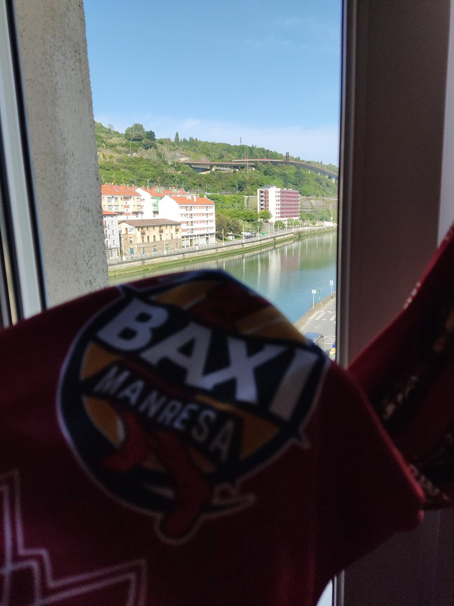 ManelAguayo's tweet photo. Bon dia des de Bilbo 🏀🔴⚪
ÉS DIA DE PARTIT! DIA DE @BasketballCL ! DIA DE FINAL 🏀🔥

⚠️ Farem del Bilbao Arena una caldera vermella!!!! 🔥🔥🔥

🔴⚪ SOM-HI @BasquetManresa @gradanimacio 🔴⚪ https://t.co/2ccFmQqkgm