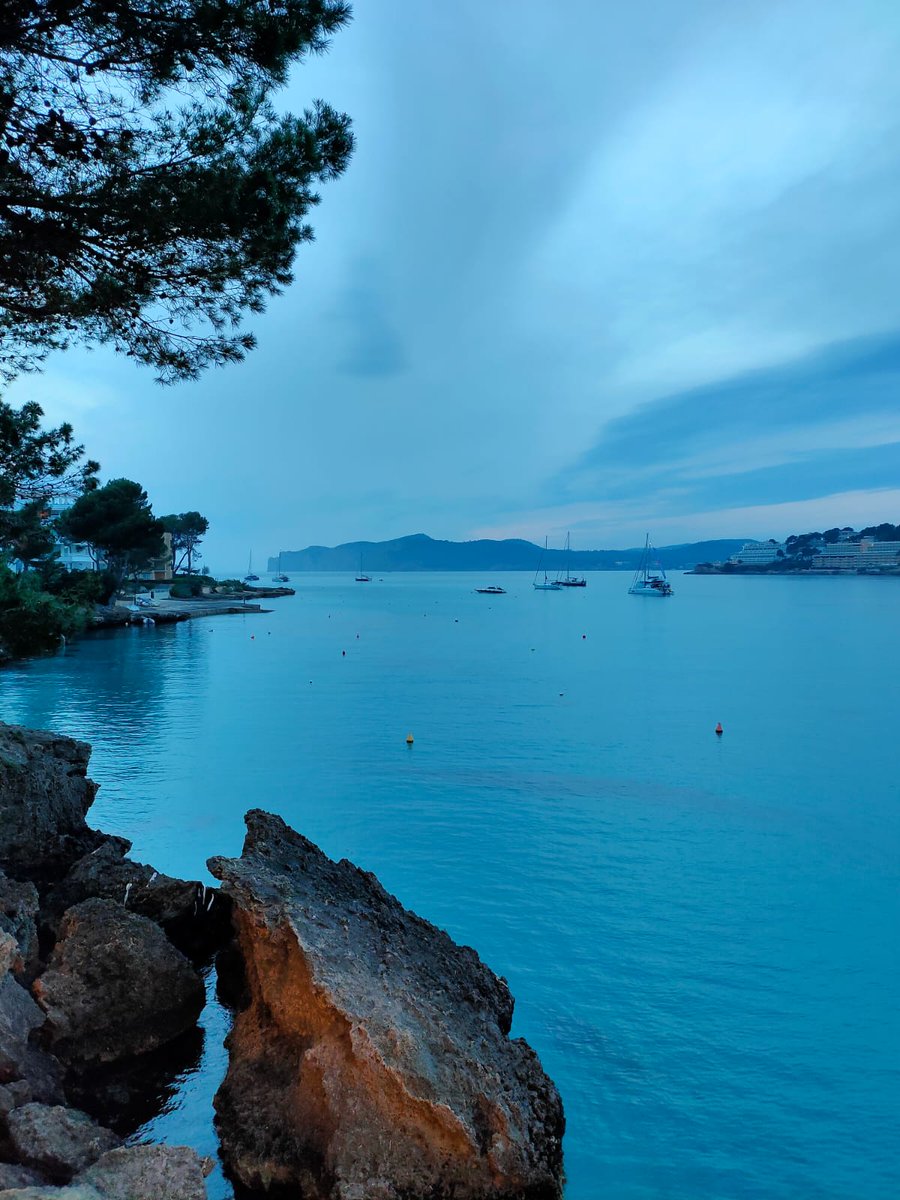 Me encantan las playas del Norte... 
Buenos días