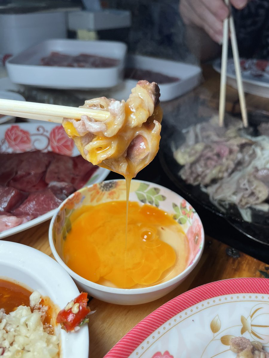pedpapai's tweet photo. หาแนวร่วม กินปิ้งย่างกันแบบไหนง่ะ
Re: จุ่มไข่ก่อนแล้วค่อยจุ่มน่ำจิ้ม
Fav: จุ่มน่ำจิ้มแล้วค่อยจุ่มไข่
.
.
.
#อร่อยไปแดก #อร่อยบอกต่อ @aroii https://t.co/mLnfi8yR2c