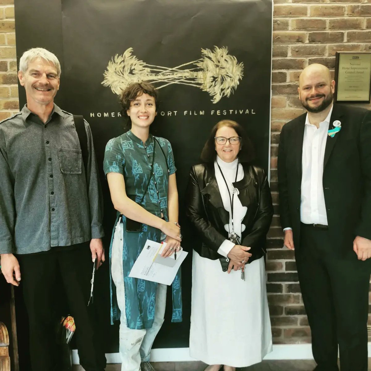 Homertonff's tweet image. Thanks all for a great day with some fantastic, diverse and varied shorts. The filmakers did us proud and opened up some thought provoking Q + A's
Special thanks to @mayorofhackney for opening the Festival, his kind words and for sticking around and watching along.